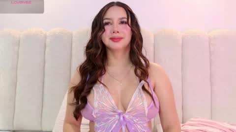 Mia online show from March 2026 12:11:01 PM