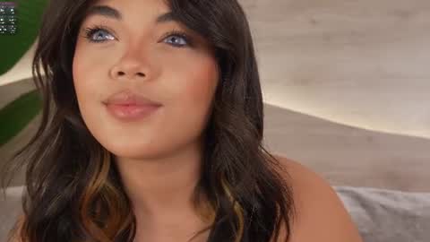 Snapshot of mia_rosalie chatting on July 2026 07:42:02 PM mia_rosalie online show from July 2026 07:42:02 PM