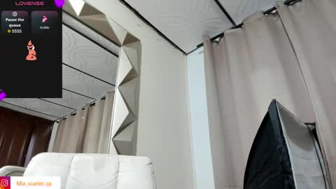 MIA HOT online show from April 2026 12:11:02 PM