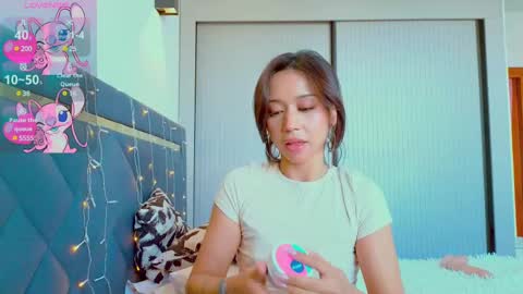 Mia online show from February 2025 06:19:01 AM