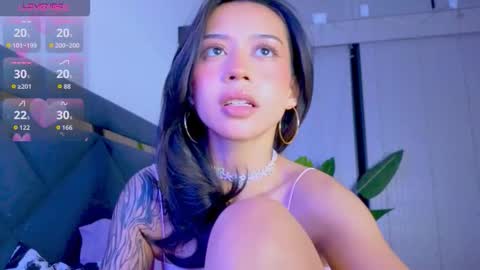 Mia online show from January 2026 07:11:01 PM