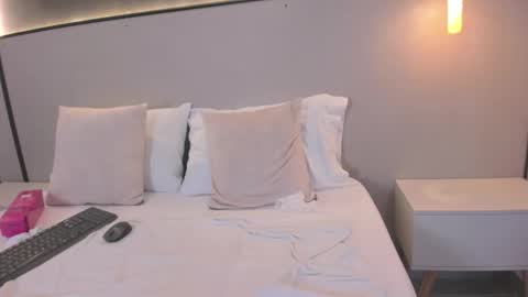 M I A online show from March 2026 12:22:01 PM