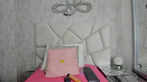 mia_tentacion__ online show from May 2026 10:07:01 PM