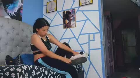 mia_thompson_0 online show from June 2026 01:09:02 PM