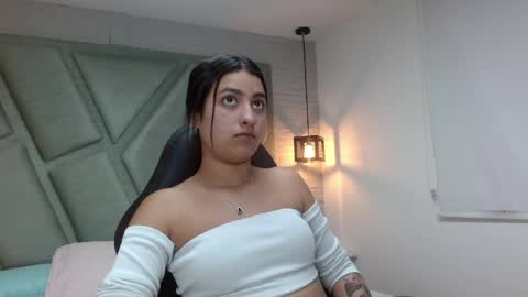 Mia online show from April 2026 12:01:01 PM