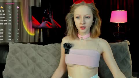 Mia online show from January 2025 07:28:02 PM