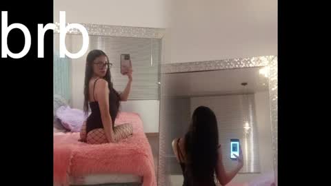 Snapshot of mia_velmont chatting on May 2026 03:26:01 AM Miaaa online show from May 2026 03:26:01 AM