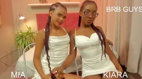Snapshot of mia_velve chatting on June 2026 11:42:01 AM Mia online show from June 2026 11:42:01 AM