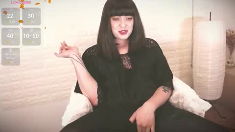 mia_wallase online show from November 2025 05:40:01 AM