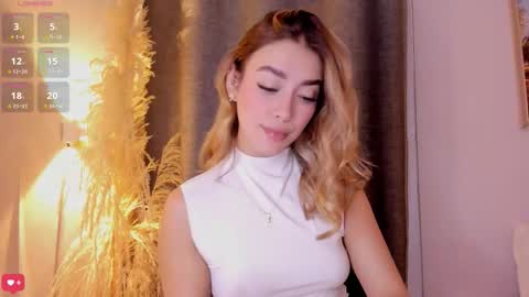 Mia White  online show from September 2025 12:27:01 PM