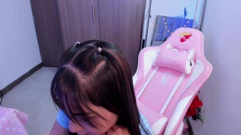 mia  nicolle online show from January 2025 11:45:01 PM