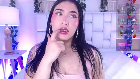 Mia online show from September 2025 11:54:02 AM