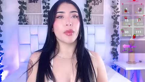 Mia online show from September 2025 11:35:01 AM