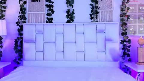 Mia online show from February 2026 11:42:02 AM