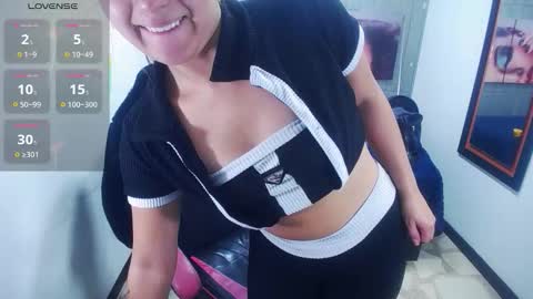       online show from November 2025 04:18:01 PM