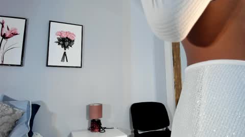 Snapshot of miaa_z chatting on May 2026 12:35:02 PM Miaa online show from May 2026 12:35:02 PM