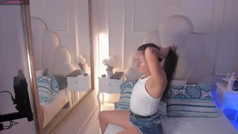 miaaffox online show from February 2026 08:40:02 PM