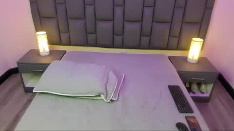 mia red hair molly short hair online show from March 2025 08:45:01 AM