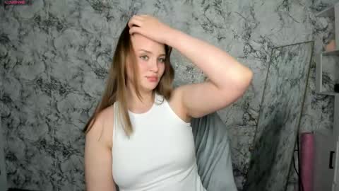 Mia online show from April 2026 07:23:01 PM