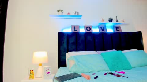 Snapshot of miabrunette23 chatting on January 2025 03:14:01 AM MIA online show from January 2025 03:14:01 AM