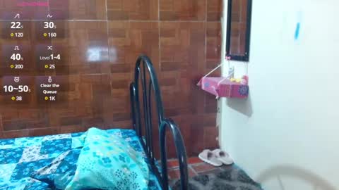 Snapshot of miabrunette23 chatting on February 2025 01:19:02 AM MIA online show from February 2025 01:19:02 AM