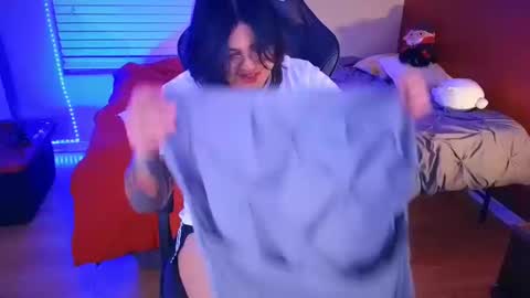 Mia online show from January 2025 03:26:02 AM