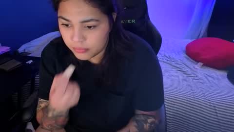 Mia online show from February 2026 02:15:02 AM