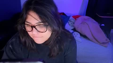 Mia online show from April 2026 03:48:01 AM