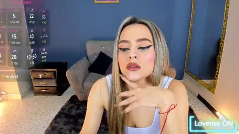 Snapshot of miacarperrlux chatting on February 2025 08:52:02 PM MiaCarper online show from February 2025 08:52:02 PM