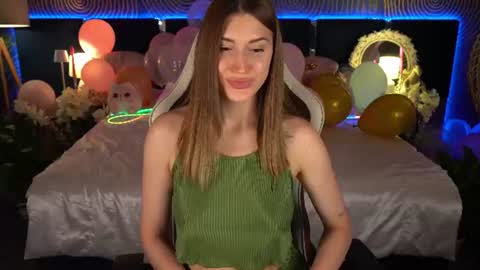 Mia online show from July 2026 01:06:02 PM