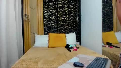 MiaCours online show from February 2026 07:32:02 PM