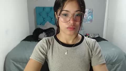 miacumgirl online show from February 2026 12:23:01 PM