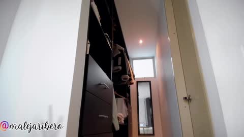 Snapshot of miaduval chatting on January 2026 09:28:02 PM Mia online show from January 2026 09:28:02 PM