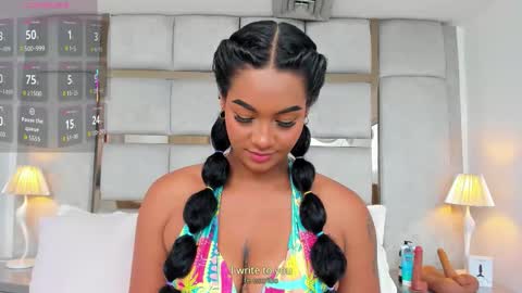 Call me Mia online show from November 2025 08:41:01 PM