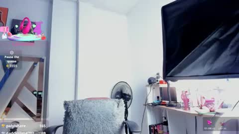 Mia online show from July 2026 07:39:01 PM