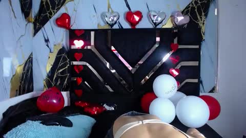 miahotcs online show from February 2026 12:35:01 PM