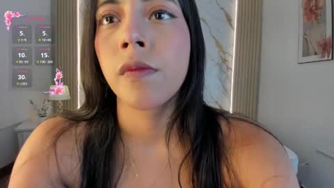 Snapshot of miajones_blowjob chatting on May 2026 07:18:01 PM miajones blowjob online show from May 2026 07:18:01 PM