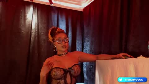 Mia online show from March 2026 12:16:01 AM