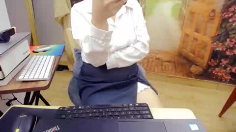 Snapshot of mialala205221 chatting on October 2025 03:25:02 PM Mia online show from October 2025 03:25:02 PM