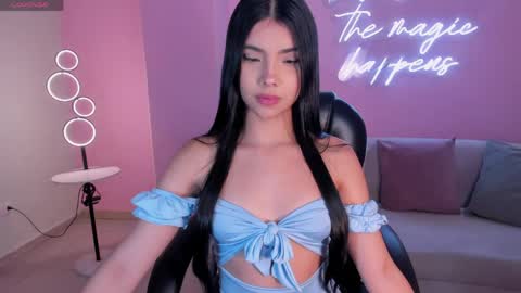 Snapshot of mialaurence_ chatting on April 2026 07:58:01 PM Call me Mia online show from April 2026 07:58:01 PM