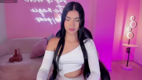 Snapshot of mialaurence_ chatting on April 2026 07:38:02 PM Call me Mia online show from April 2026 07:38:02 PM