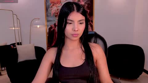 Snapshot of mialaurence_ chatting on May 2026 07:09:02 PM Call me Mia online show from May 2026 07:09:02 PM