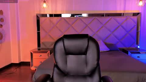 Snapshot of mialaurence_ chatting on June 2026 07:47:01 PM Call me Mia online show from June 2026 07:47:01 PM