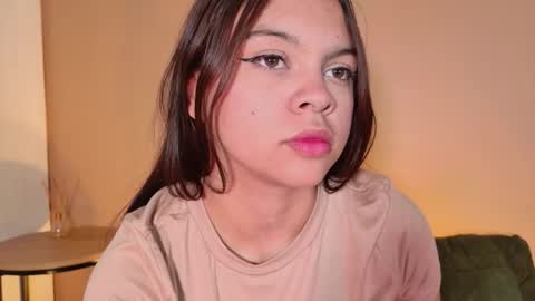 Mia online show from March 2026 02:23:01 PM