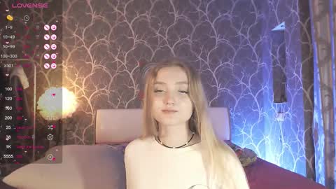 Mia online show from February 2026 05:17:02 PM