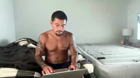 Snapshot of miamiclos1 chatting on May 2026 01:08:01 PM miamiclos1 online show from May 2026 01:08:01 PM