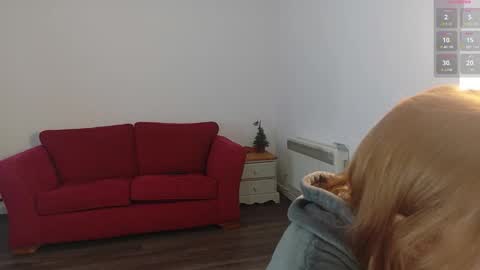 miamoon123 online show from December 2025 02:45:02 PM