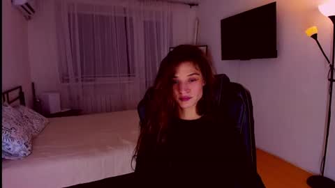 Mia online show from July 2026 07:42:01 PM