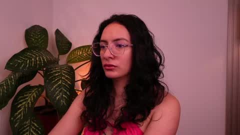 Snapshot of miaportman chatting on May 2026 11:17:02 AM MIAPORTMANN online show from May 2026 11:17:02 AM