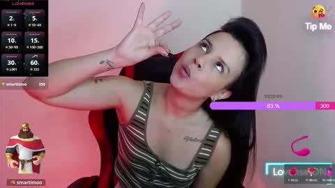 miarobinn_ online show from October 2025 11:43:01 AM